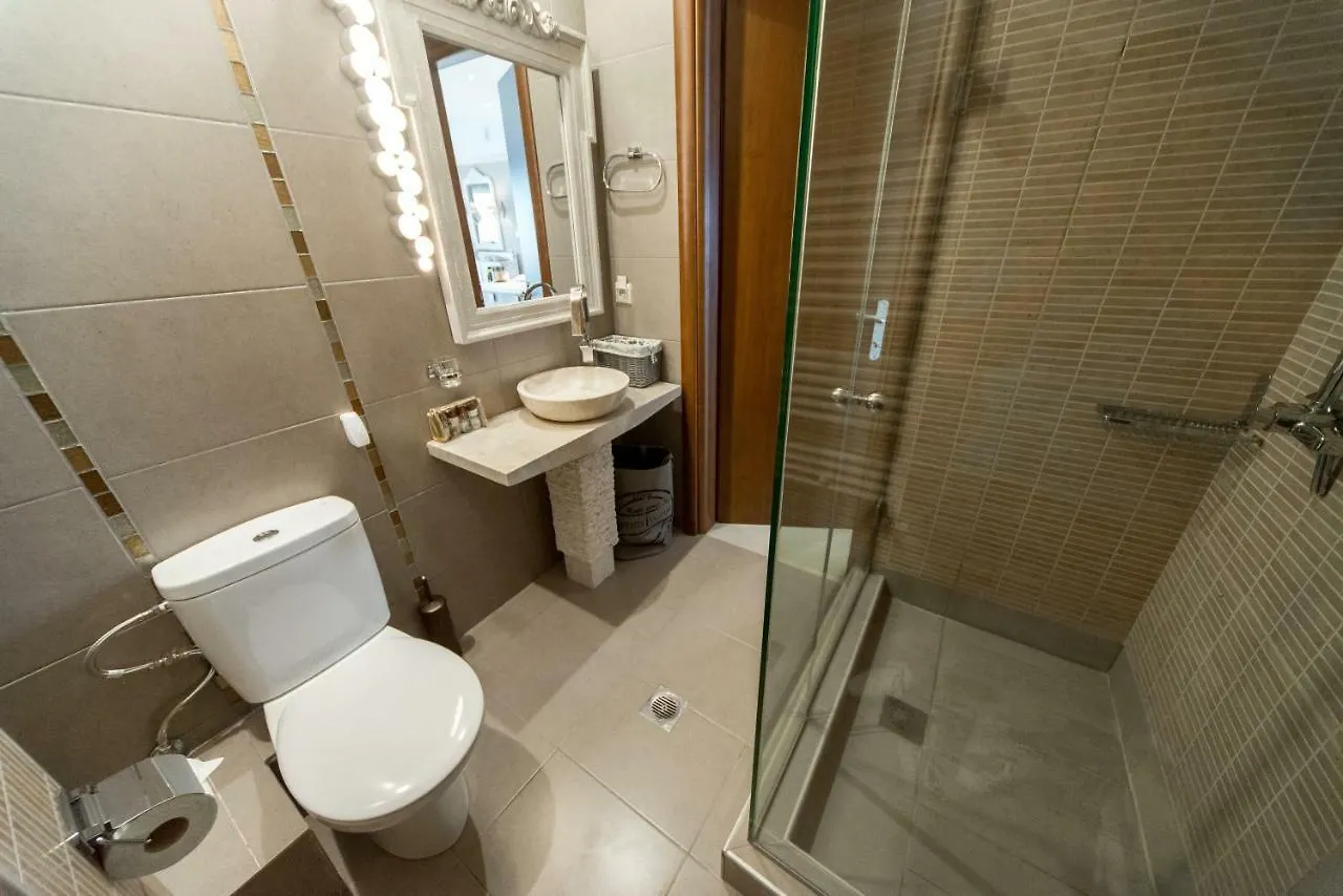 חניוטי Villa Alina