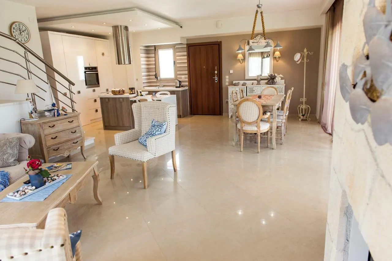 Villa Alina Hanioti 0*,
